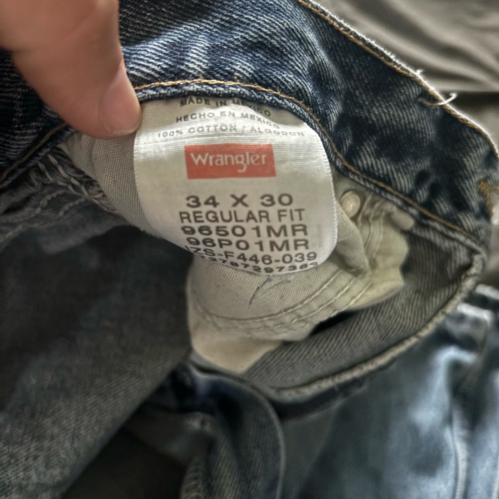 Wrangler Men's Regular Fit Blue Jeans